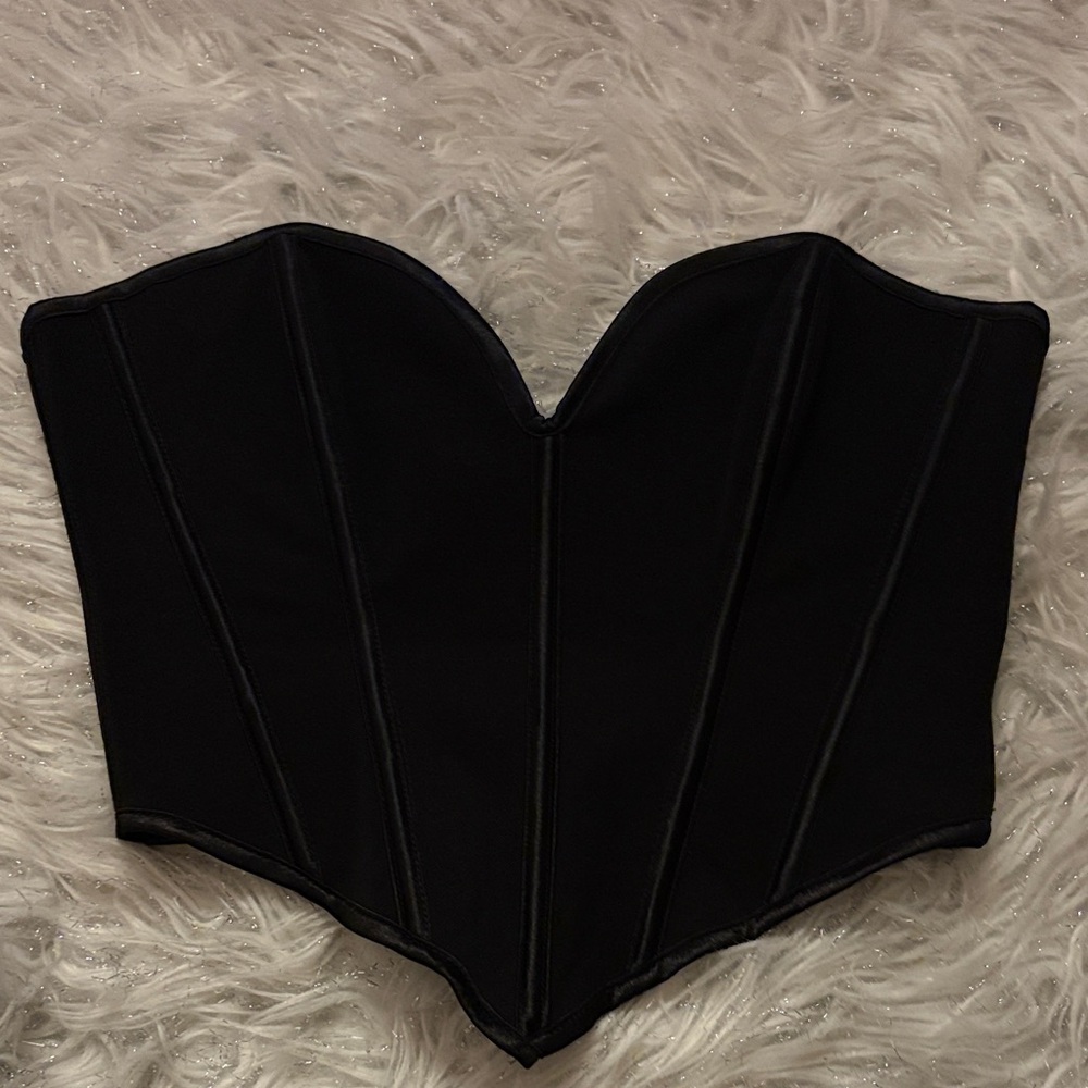 Windsor Black Lace-Up Corset
